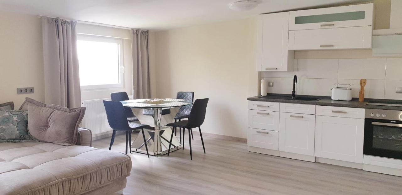 Moderne Zweizimmerwohnung Эссен Экстерьер фото