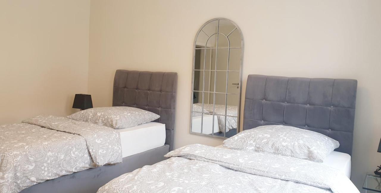 Moderne Zweizimmerwohnung Эссен Экстерьер фото